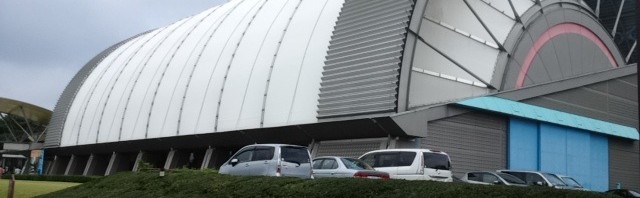 所沢航空記念公園の駐車場と航空発祥記念館