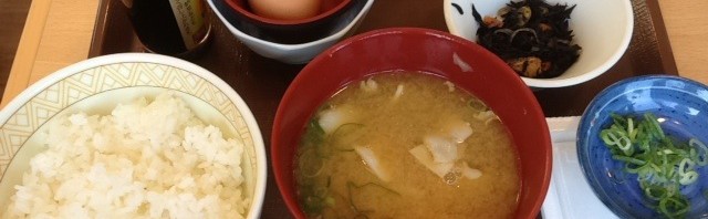 毛呂山町のすき家で納豆朝食