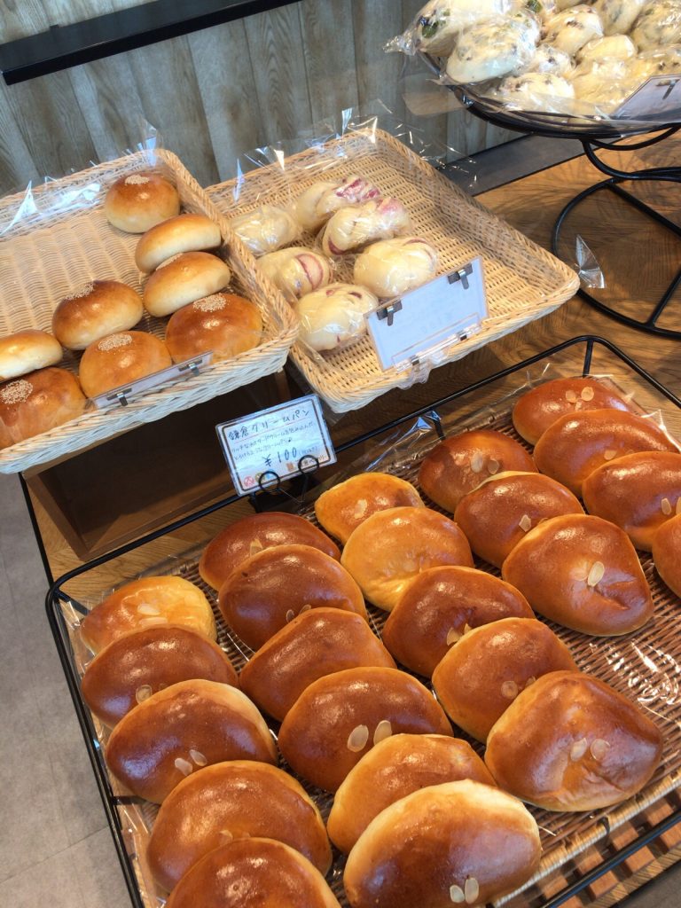 本庄早稲田駅前の100円パン屋 鎌倉ベーカリー