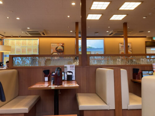 かつ庵の店内