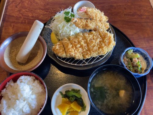 ロースカツと海老フライ御膳