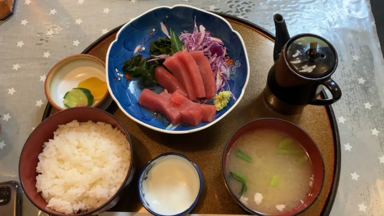 マロニエ亭のマグロ刺身定食